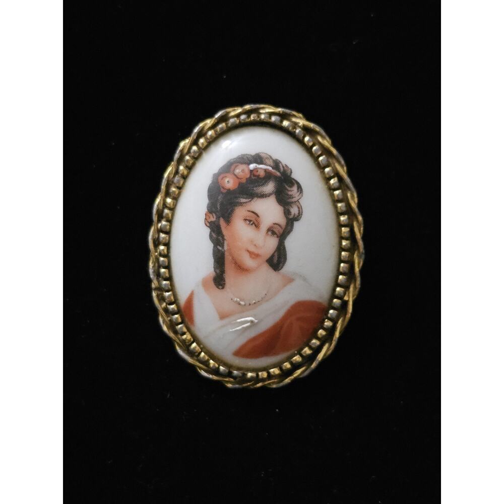 Vintage 1960's Genuine Goldette Limoges France Hand Painted Porcelain Brooch/Pin